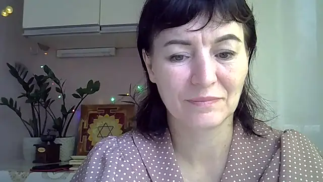 Krystal 82 online show from 09-18-25, 05:42