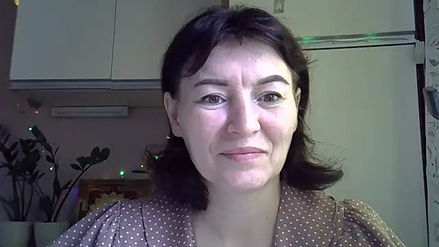 Krystal 82 online show from 09-22-25, 08:16