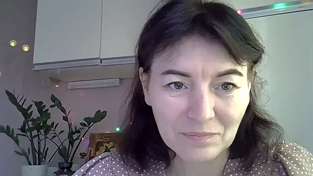 Krystal 82 online show from 10-15-25, 09:20