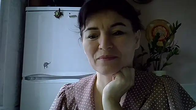 Krystal 82 online show from 11-08-25, 09:09