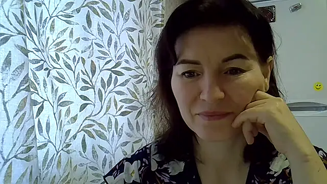 Snapshot of Krystal_82 chatting on 12-22-25, 09:17 Krystal 82 online show from 12-22-25, 09:17