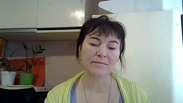 Snapshot of Krystal_82 chatting on 02-12-26, 08:20 Krystal 82 online show from 02-12-26, 08:20