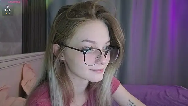 Snapshot of vialeta_baby chatting on 09-20-25, 11:50 vialeta baby online show from 09-20-25, 11:50