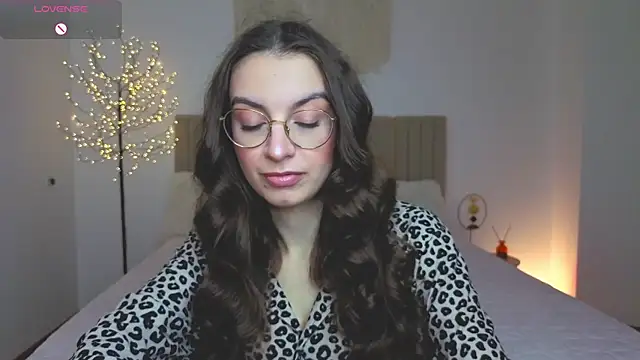 Real cutie1 online show from 04-20-26, 12:52