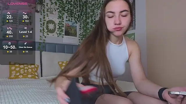 Ashley Pierce online show from 09-09-25, 04:01