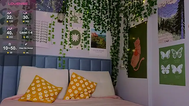 Ashley Pierce online show from 10-20-25, 04:13