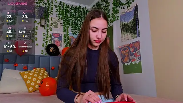 Ashley Pierce online show from 10-21-25, 04:13