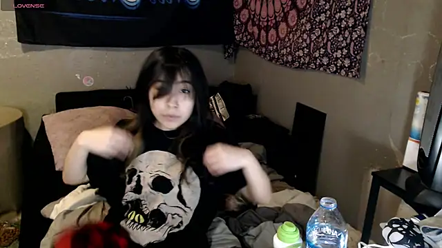 London Ray online show from 10-31-25, 07:20