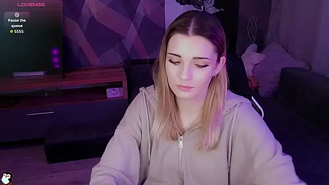 Sandy Belle online show from 11-14-25, 05:33