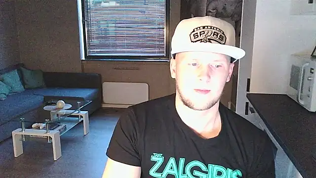 Dartanjanas13 online show from 09-11-25, 05:46