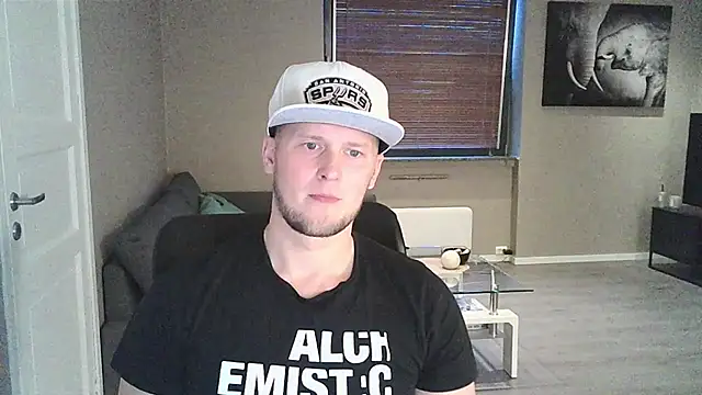 Dartanjanas13 online show from 09-20-25, 04:52