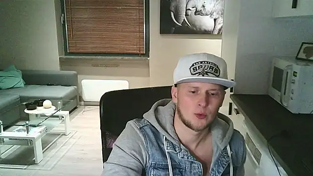 Dartanjanas13 online show from 10-25-25, 09:42