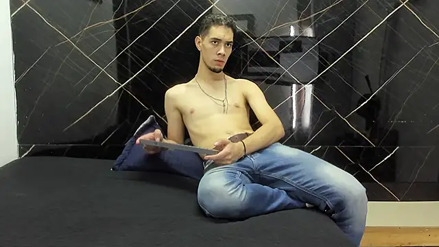  Axel 09 online show from 04-09-26, 04:12