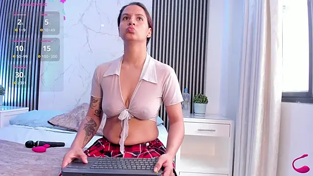 JackAndRosse  online show from 11-17-25, 02:12