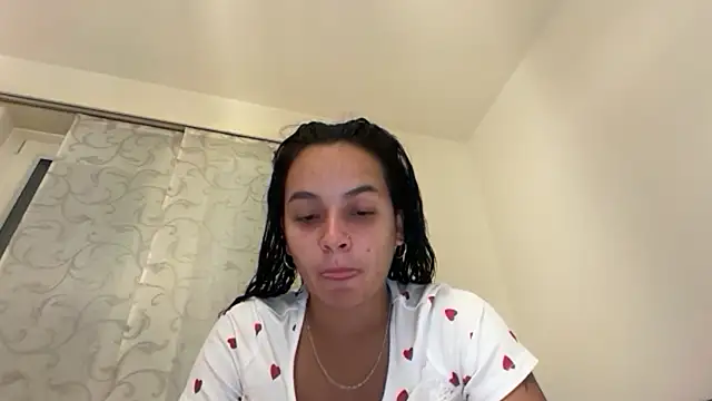 Snapshot of Maia_Park chatting on 06-04-26, 10:05 Maia Park online show from 06-04-26, 10:05