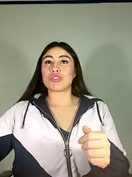 LunaBloom 77 online show from 12-18-25, 07:31