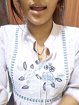 Snapshot of Raj-kumari chatting on 07-09-26, 05:06 Raj-kumari online show from 07-09-26, 05:06