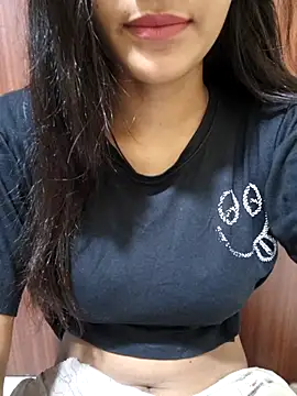 Snapshot of Raj-kumari chatting on 07-15-26, 12:38 Raj-kumari online show from 07-15-26, 12:38