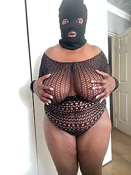 Snapshot of curvywithbigtitties chatting on 07-29-26, 11:19 curvywithbigtitties online show from 07-29-26, 11:19
