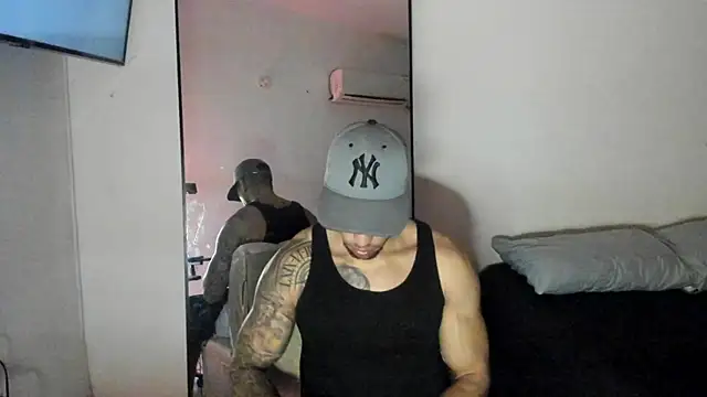 Snapshot of ThiagoLugo chatting on 09-11-25, 02:28 ThiagoLugo online show from 09-11-25, 02:28