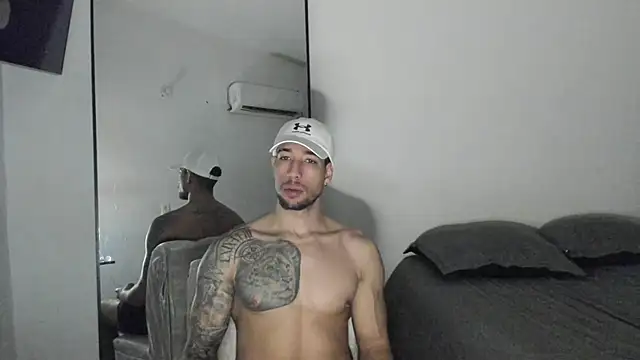 Snapshot of ThiagoLugo chatting on 09-28-25, 05:40 ThiagoLugo online show from 09-28-25, 05:40