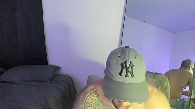 Snapshot of ThiagoLugo chatting on 11-30-25, 10:14 ThiagoLugo online show from 11-30-25, 10:14