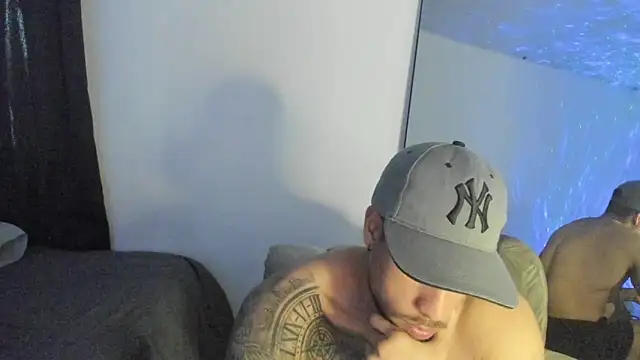 Snapshot of ThiagoLugo chatting on 01-08-26, 09:39 ThiagoLugo online show from 01-08-26, 09:39