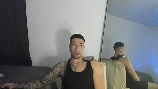 Snapshot of ThiagoLugo chatting on 01-11-26, 04:50 ThiagoLugo online show from 01-11-26, 04:50