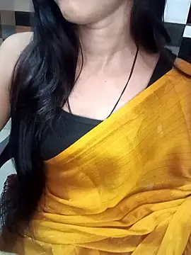 Queen Pooja7 online show from 10-19-25, 04:51