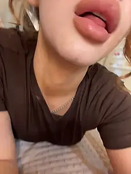 Hannah xBaby online show from 06-25-26, 03:27