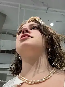 Snapshot of lucy-joy chatting on 09-09-25, 11:32 lucy-joy online show from 09-09-25, 11:32