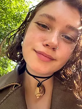 Snapshot of lucy-joy chatting on 09-17-25, 09:22 lucy-joy online show from 09-17-25, 09:22