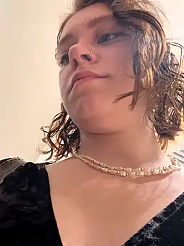 Snapshot of lucy-joy chatting on 09-19-25, 09:54 lucy-joy online show from 09-19-25, 09:54