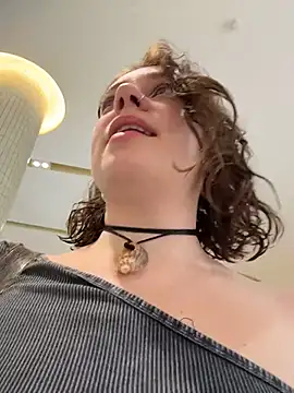 Snapshot of lucy-joy chatting on 09-20-25, 09:32 lucy-joy online show from 09-20-25, 09:32