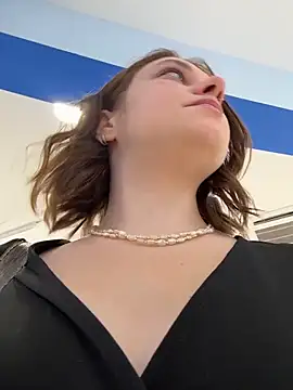 Snapshot of lucy-joy chatting on 09-25-25, 10:30 lucy-joy online show from 09-25-25, 10:30