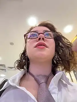 Snapshot of lucy-joy chatting on 10-16-25, 10:27 lucy-joy online show from 10-16-25, 10:27