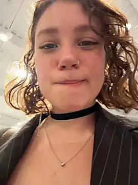 Snapshot of lucy-joy chatting on 10-26-25, 12:22 lucy-joy online show from 10-26-25, 12:22