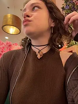 Snapshot of lucy-joy chatting on 11-01-25, 08:16 lucy-joy online show from 11-01-25, 08:16