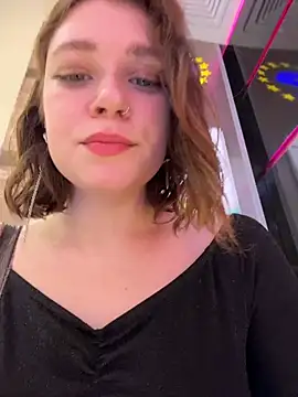 Snapshot of lucy-joy chatting on 11-04-25, 12:15 lucy-joy online show from 11-04-25, 12:15