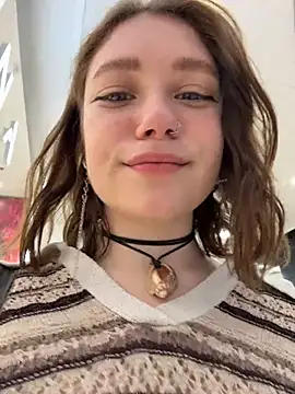 Snapshot of lucy-joy chatting on 11-16-25, 08:20 lucy-joy online show from 11-16-25, 08:20