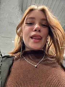 Snapshot of lucy-joy chatting on 11-20-25, 12:27 lucy-joy online show from 11-20-25, 12:27