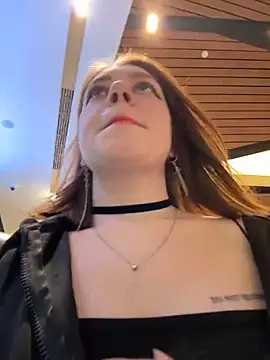 Snapshot of lucy-joy chatting on 11-22-25, 10:25 lucy-joy online show from 11-22-25, 10:25