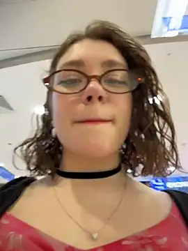 Snapshot of lucy-joy chatting on 11-27-25, 11:12 lucy-joy online show from 11-27-25, 11:12