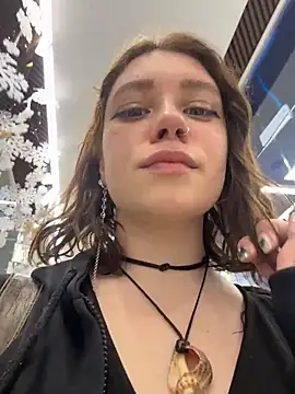 Snapshot of lucy-joy chatting on 12-20-25, 09:16 lucy-joy online show from 12-20-25, 09:16