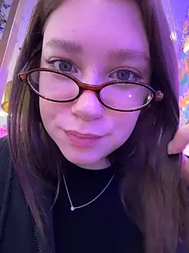 Snapshot of lucy-joy chatting on 03-04-26, 09:15 lucy-joy online show from 03-04-26, 09:15