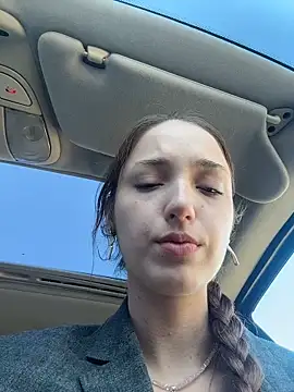 DollyTall online show from 05-19-26, 01:56