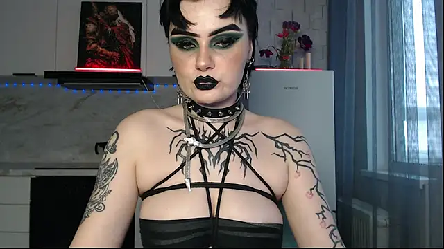 IntrigueYourDay online show from 04-22-26, 09:44