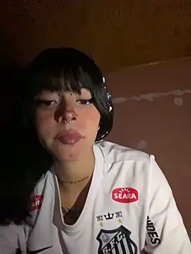 Snapshot of kiittyselenita chatting on 12-21-25, 05:14 kiittyselenita online show from 12-21-25, 05:14