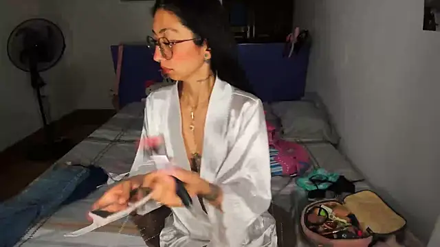 Anais lux online show from 05-16-26, 12:07