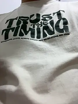 Snapshot of ErosVale chatting on 10-06-25, 06:33 ErosVale online show from 10-06-25, 06:33